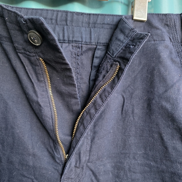 Uniqlo Black Chinos Versatile Comfort - Picture 2 of 8